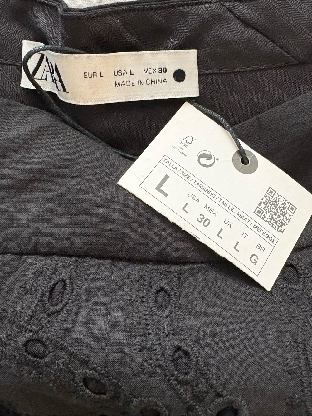 Zara Black Openwork Embroidery Eyelet‎ Cropped Trousers Size L NWT - Picture 16 of 16